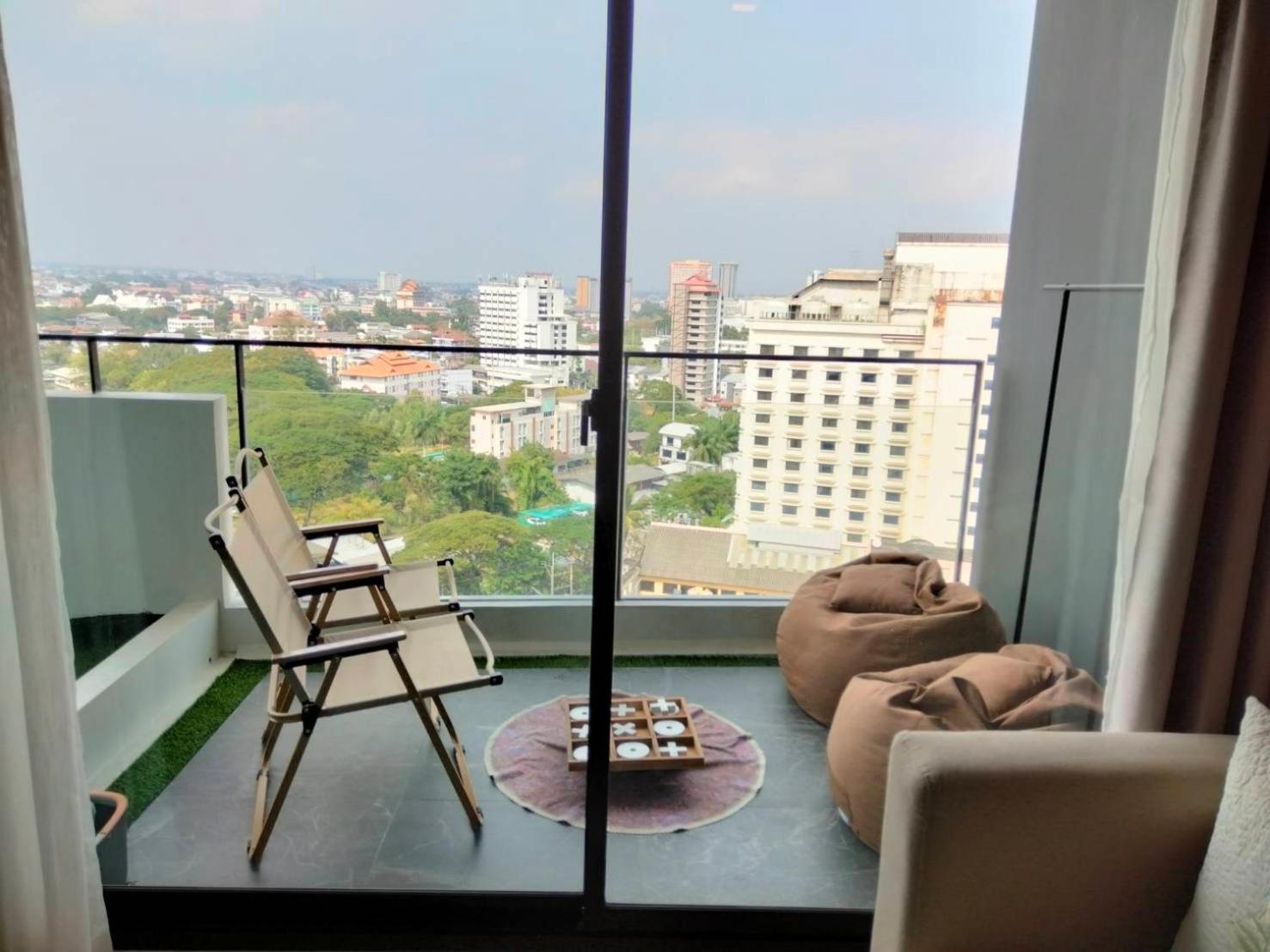 Khách sạn Astra Sky River